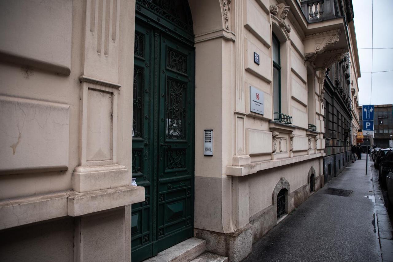 Roberto Boutique Studio Apartman Zagreb Bagian luar foto